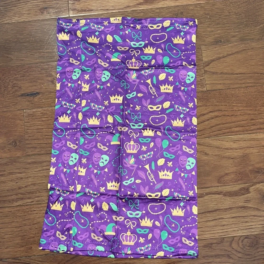 6/$20 Mardi Gras long neck gaiter